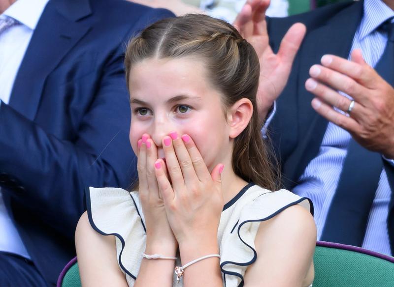 Charlotte d’Inghilterra ha una collezione di gioielli da oltre 100 mila euro: guarda che meraviglia
