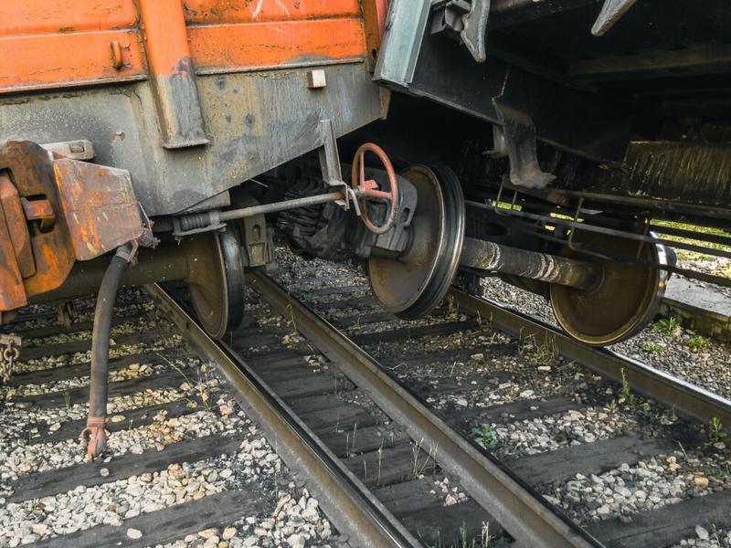 Deutsche Bahn: Zugunglück, Kaputtsparen und Millionen für die Bosse