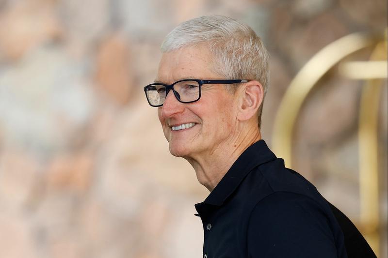 How Much Does Apple Pay Its Employees? Here Are the Exact Salaries of Staff Jobs, Including Developers, Engineers, and Consultants.