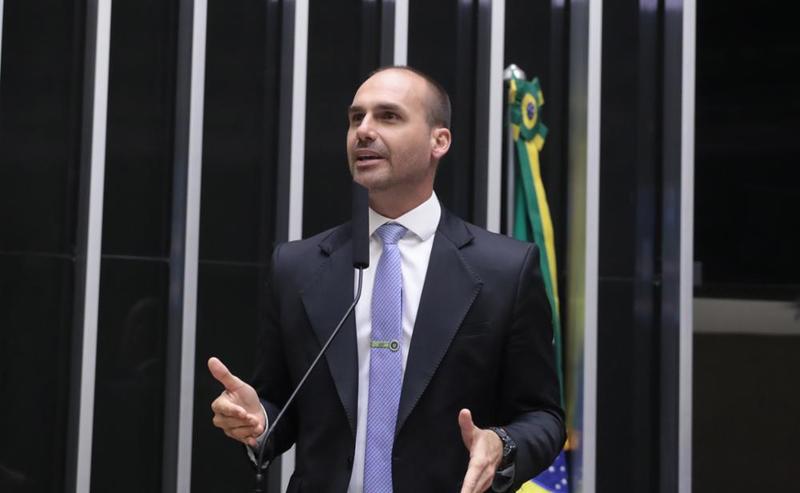 Afinal, qual seria o crime de Eduardo Bolsonaro?