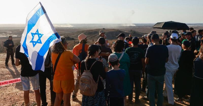 'Ours forever': would-be Israeli settlers march on Gaza