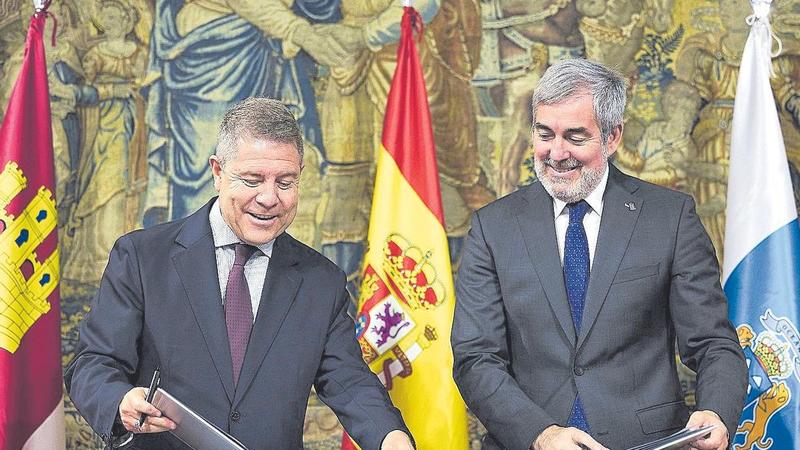 Relatos sobre frentes fantasmas y ficciones forenses