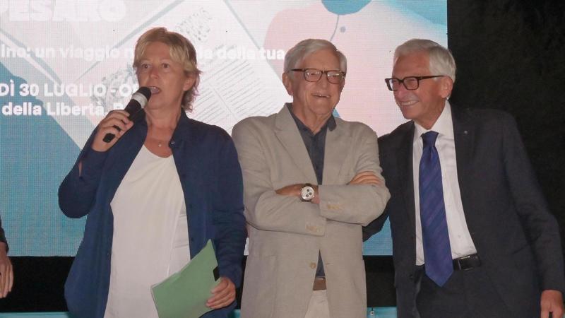 Il Carlino e la festa a Pesaro alla Palla di Pomodoro. Come un numero speciale