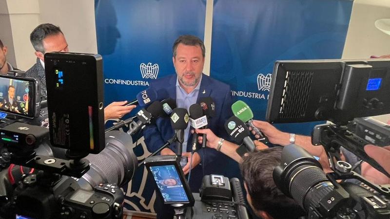 Salvini a Pesaro fa il punto sulla linea Adriarica. “Ricci? Innocente fino al terzo grado di giudizio”