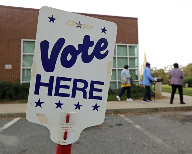 Heading Toward Midterm Elections, Democrats Not Up Off the Floor