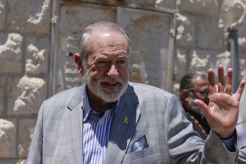 Mike Huckabee Goes to Gaza and Declares Everything Is A-OK