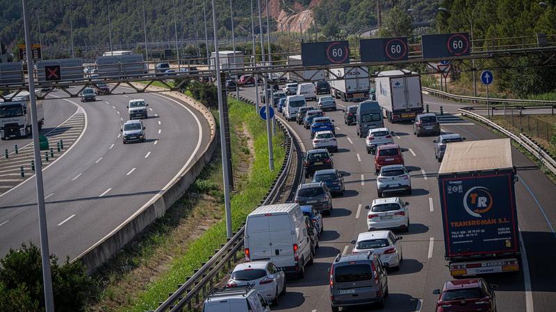 Retenciones en la salida de las grandes ciudades y en las zonas costeras en el primer día de agosto