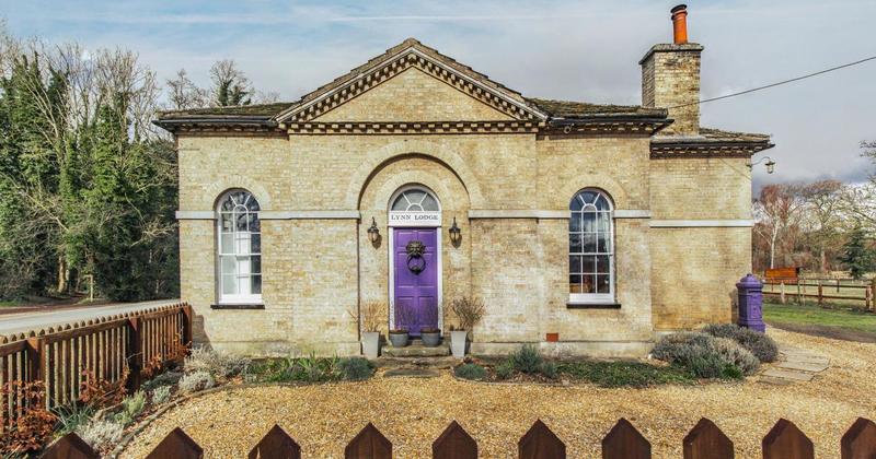 Converted gate house with quirky interiors for sale