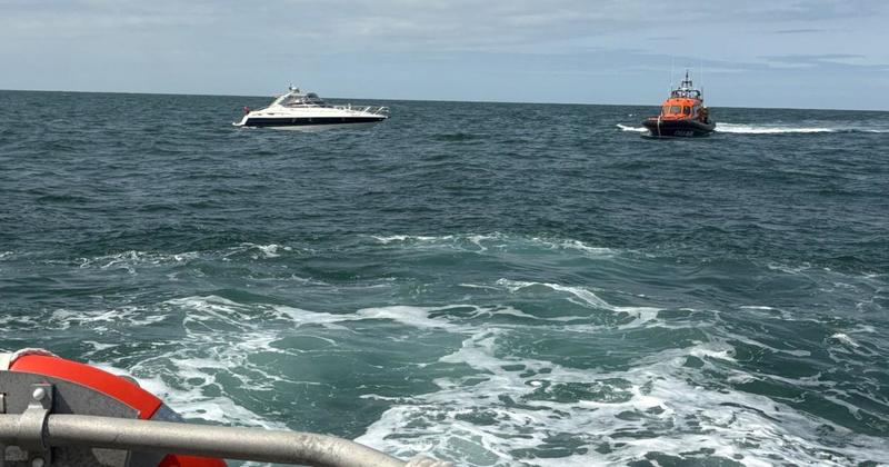 Boat towed to safety after losing steering in choppy conditions