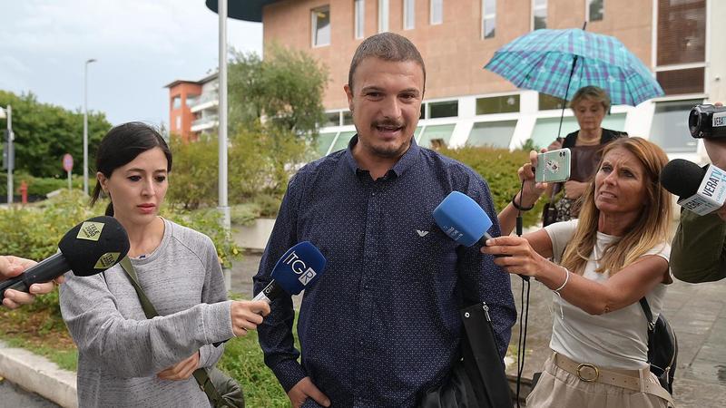 Santini al centro dell’inchiesta di Pesaro: la messinscena del pc e i silenzi, ecco perché lui rischia più di tutti