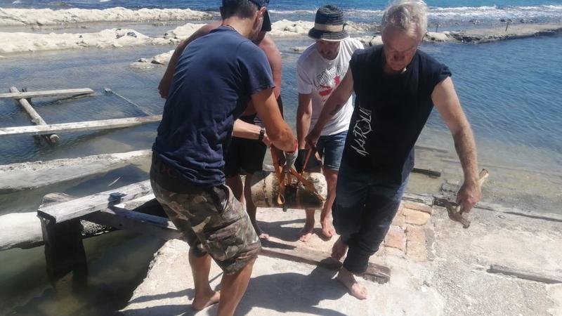 Il ritrovamento in spiaggia, antiche lapidi ebraiche recuperate al Passetto: 