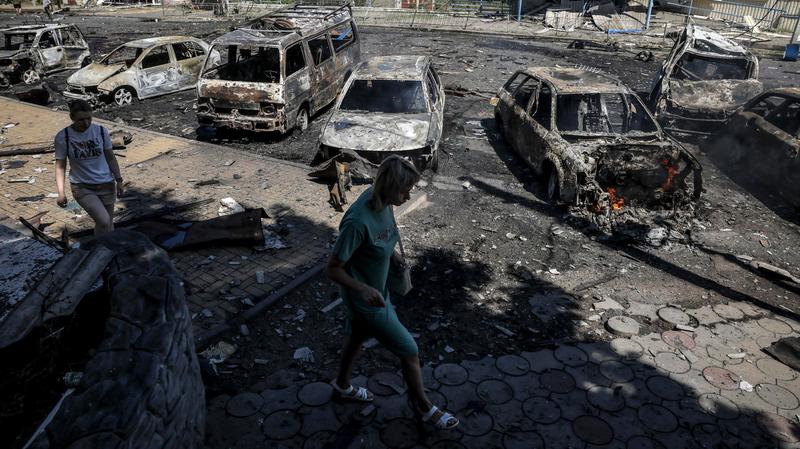 Guerra in Ucraina, Kiev: attacchi russi senza sosta. Raid nel Donetsk e a Mykolaiv. “Almeno 9 morti”