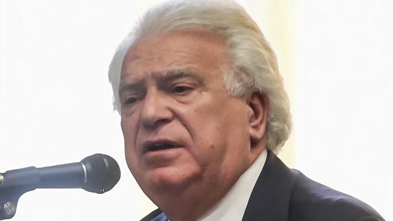 Denis Verdini derubato di orologi e gioielli mentre dorme (agli arresti domiciliari): ladri nella sua villa di Firenze
