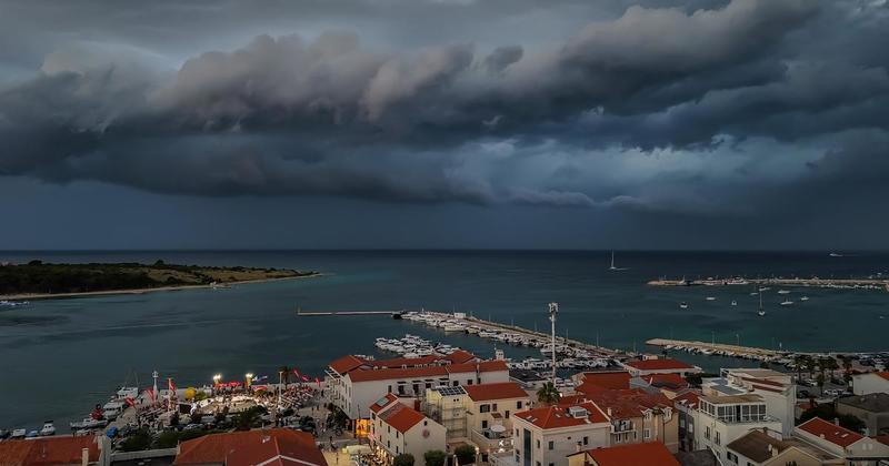 Opet prijete oluje, DHMZ izdao alarm za ove dijelove Hrvatske: Moguće je jako nevrijeme i tuča