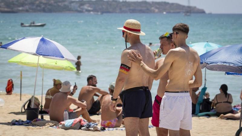 Tan lines are 'back' – but don't fall for this age-old fashion fad