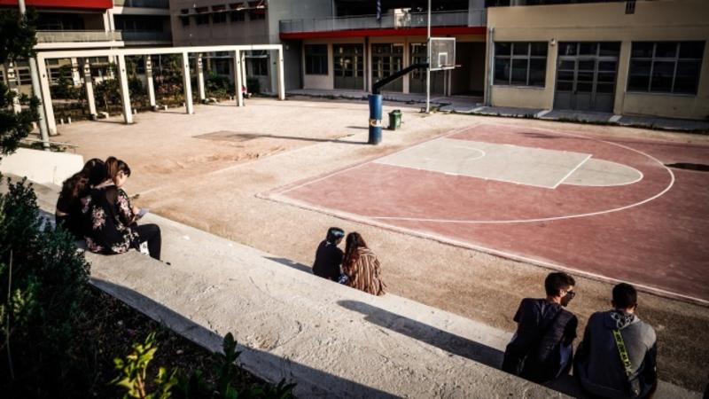 Aρχαία Ελληνικά ή Οικονοµία; Το λανθασµένο δίληµµα