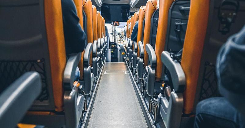 Djevojka (20) iznenada umrla tijekom vožnje autobusom, na njoj pronašli zalijepljenih 26 iPhonea
