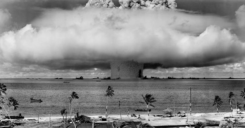 « Comment ne pas être tué par une bombe atomique ? » En 1950, les curieux conseils de « Paris Match » « Comment ne pas être tué par une bombe atomique ? » En 1950, les curieux conseils de « Paris Match »