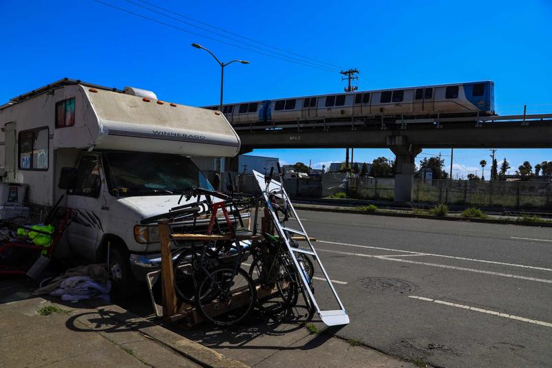 Oakland should act quickly to restrict RV homeless encampments