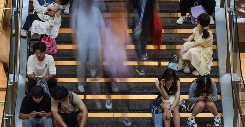 Does a Falling Birth Rate Threaten China’s Future? 