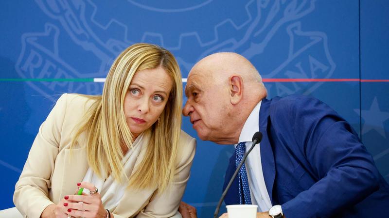 Caso Almasri, richiesta di rinvio a giudizio per Nordio, Piantedosi e Mantovano. Scintille tra toghe e guardasigilli