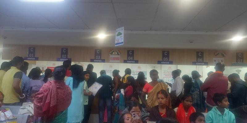 Queues, Rejections, Ambiguity: The Daily Trials of Wanting a Working Aadhaar