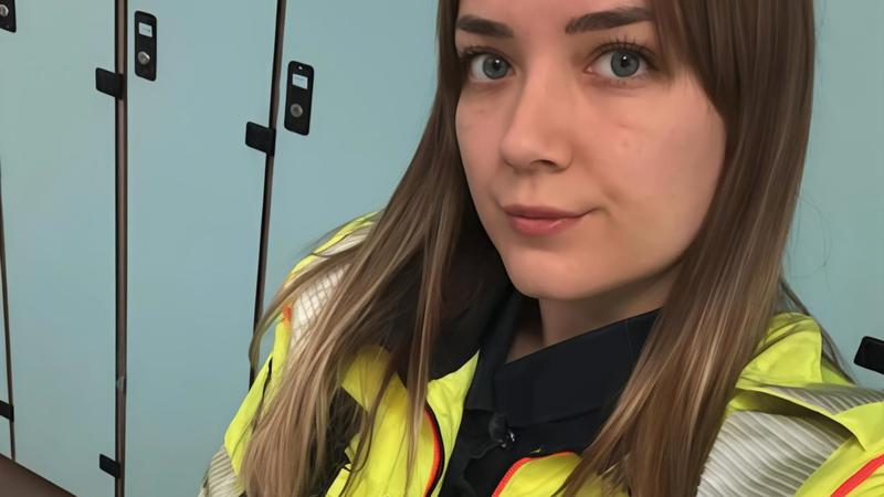 Studentessa salva una giovane: 