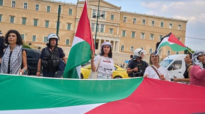İsrail, Atina Büyükelçiliği Personelini Tahliye Etti