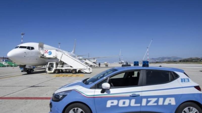 Brescia, incitava alla violenza e all’odio razziale: giovane pakistano espulso dall’Italia