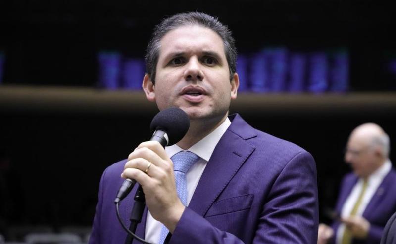 PT se aproxima de Hugo Motta em defesa dos trabalhos do Congresso