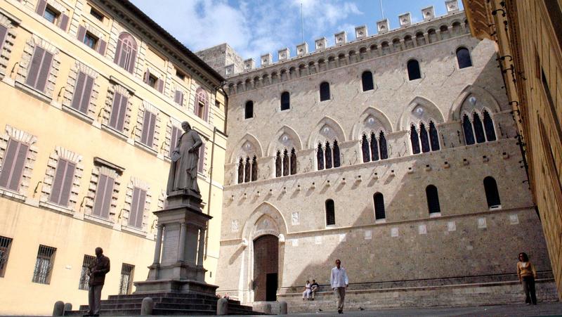 Monte dei Paschi, 892 milioni di utili. Crescono i ricavi. L’ad Lovaglio: “Dati spettacolari”