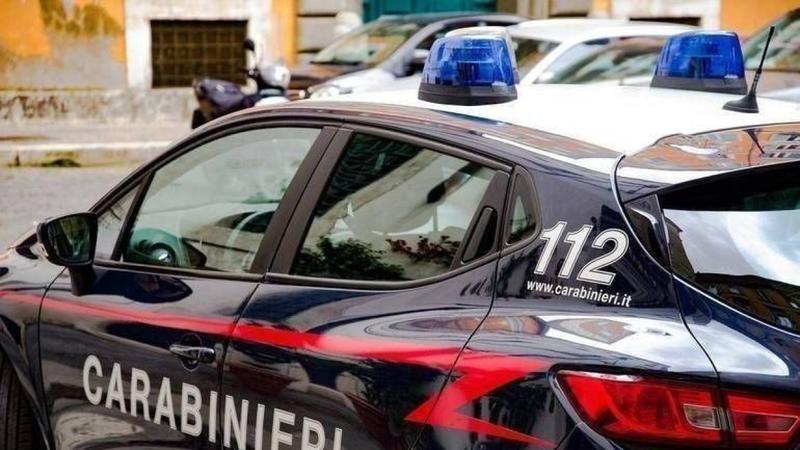 Colpisce la moglie alla testa con una mazzola e inventa una rapina: arrestatoÂ un settantenne