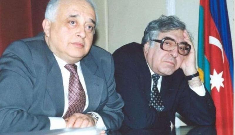 Yaradıcı ziyalılardan dissidentlik ummaq adəti –