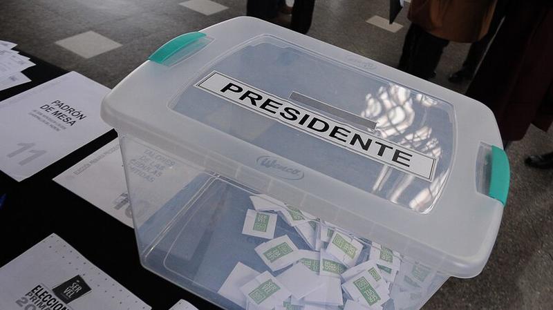 Presidencial con voto obligatorio: Cambio copernicano. Por Pepe Auth
