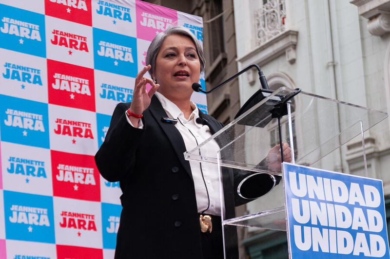 El primer gobierno comunista en la historia de Chile. Por Kenneth Bunker