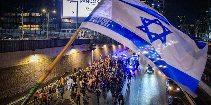 Angehörige israelischer Geiseln stechen Richtung Gaza in See
