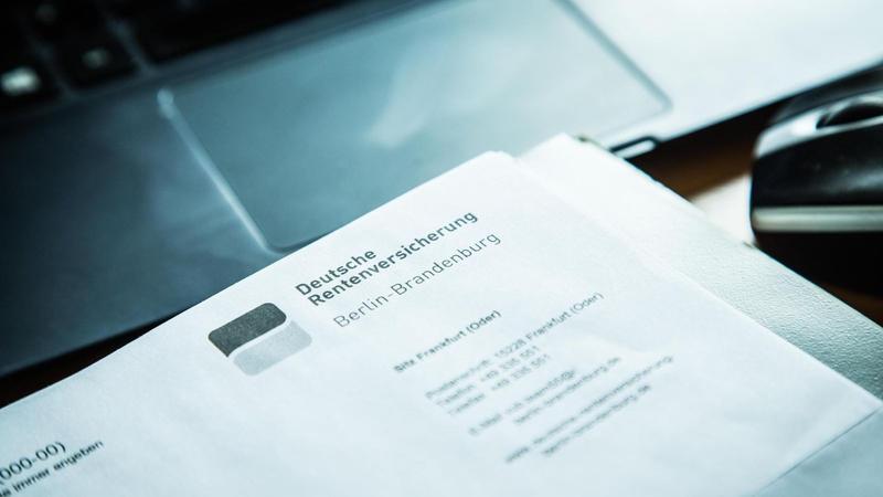Rentenbescheid: Experte räumt mit Irrtum auf – und hat klaren Rat