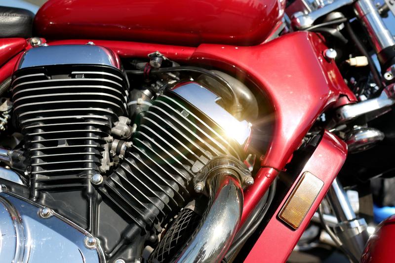 Raduno illegale di auto e moto modificate: 80 identificati e raffica di multe