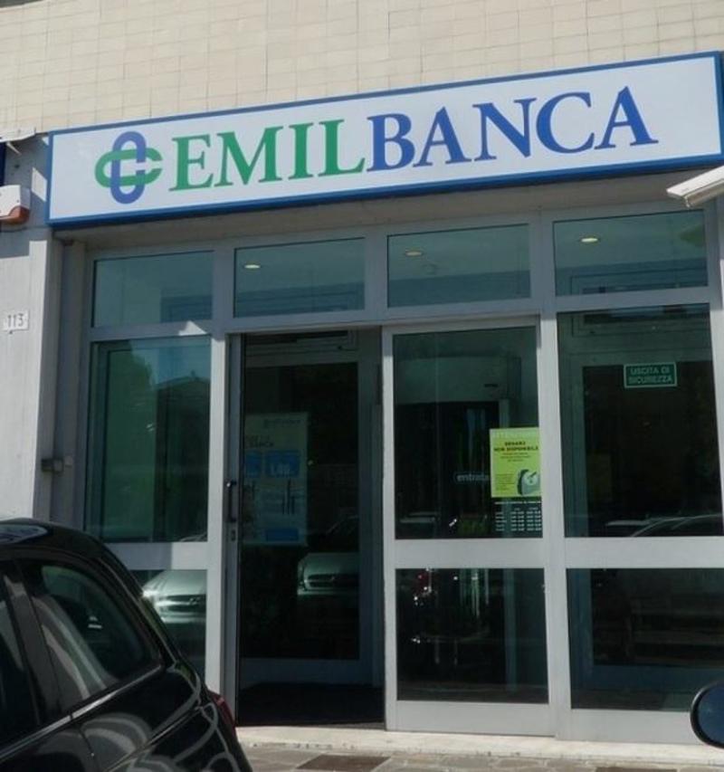 Emil Banca “recupera” filiali e vuole riempirle di servizi