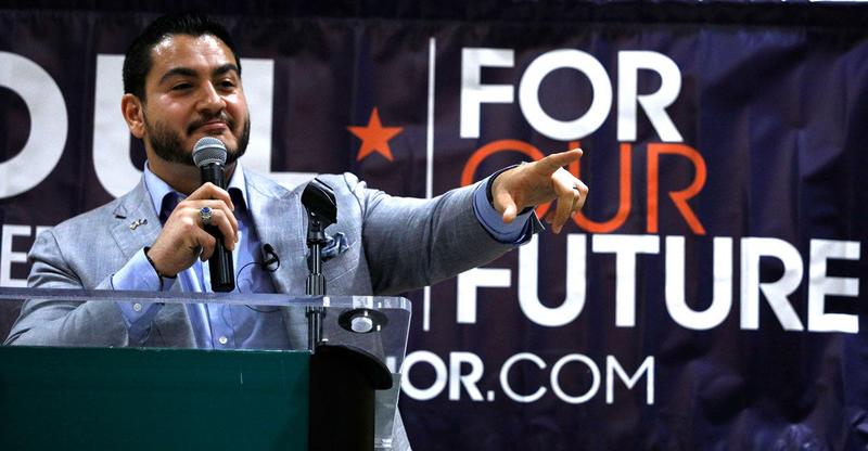 Michigan Senate Primary Seen as a Bellwether for Democrats’ Direction