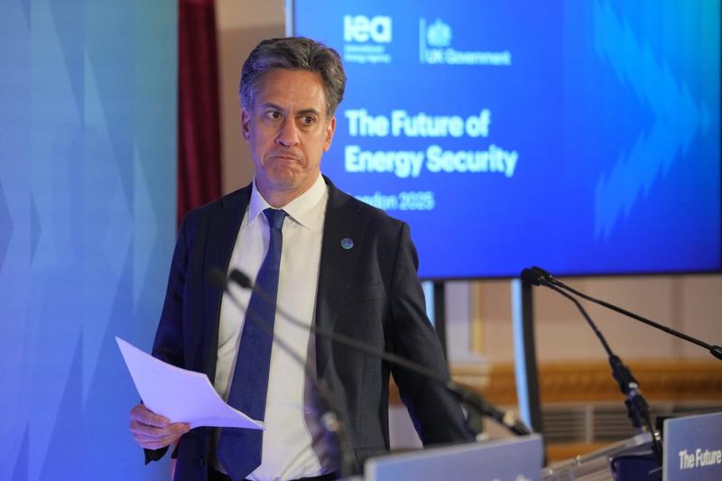 Investors should steer clear of Ed Miliband’s clean energy auction
