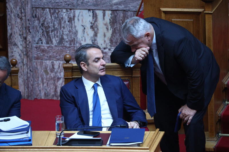 Το «παγκάλειο θεώρημα» των «διαχρονικών ευθυνών» γυρνάει «μπούμερανγκ» στην κυβέρνηση