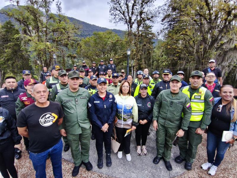 Gobernación de Mérida despliega plan especial de seguridad en temporada vacacional