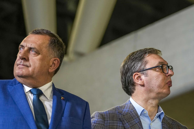 Hoće li Vučić pomilovati Dodika