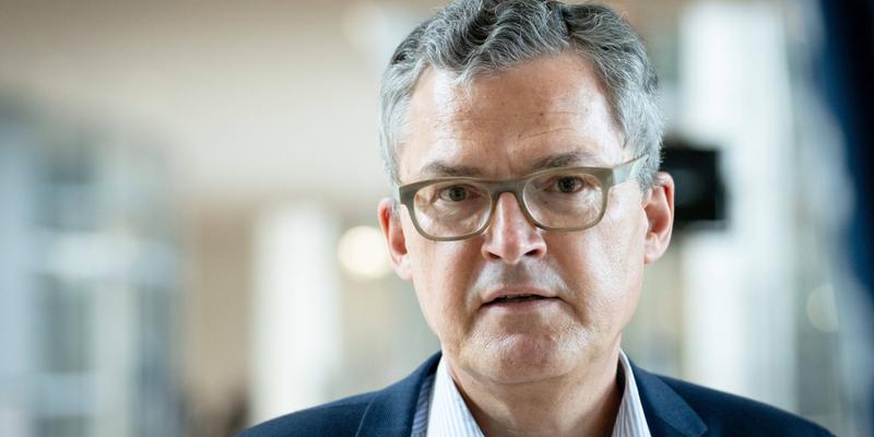 CDU-Politiker: „Gegen den Terror braucht es auch Waffen“