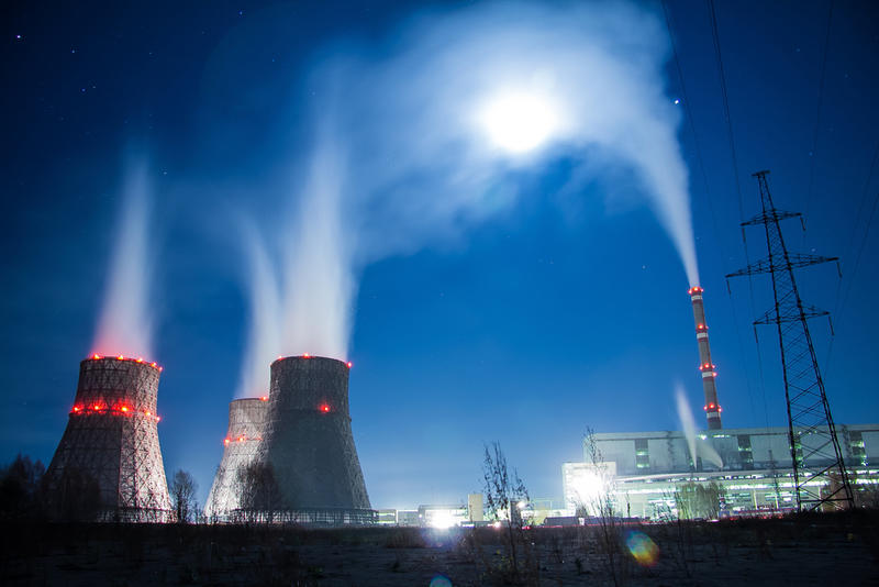 Nuclear Energy Now – Reactors on the Moon and at Denver Airport 