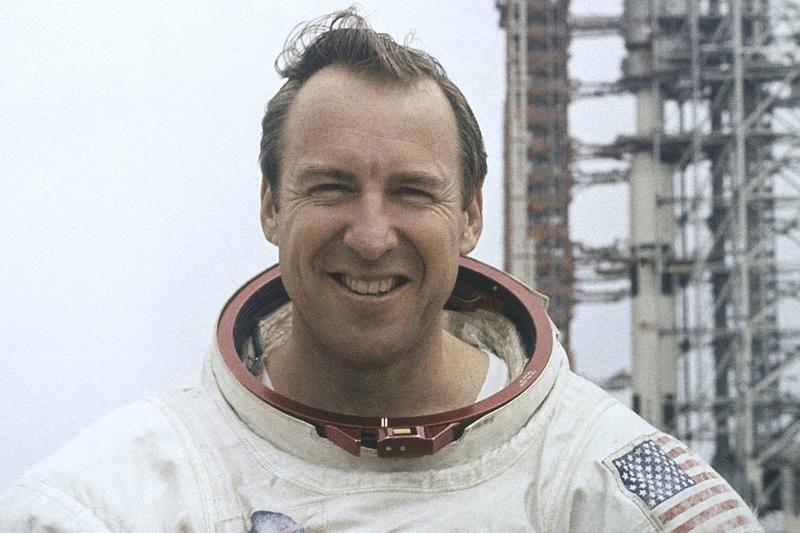 Heroic Apollo 13 astronaut dies