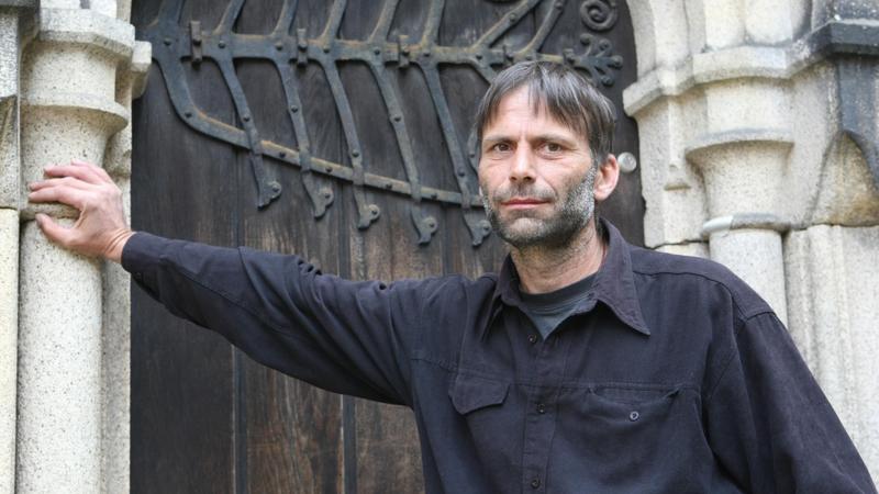 Comunisti e nazisti, il teorema praghese