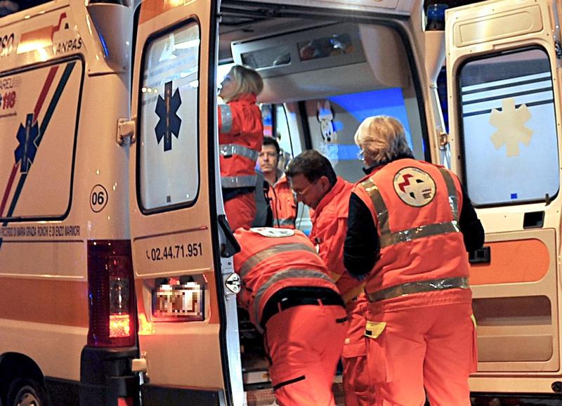 Crolla a terra dopo un malore: muore a 40 anni mentre fa jogging