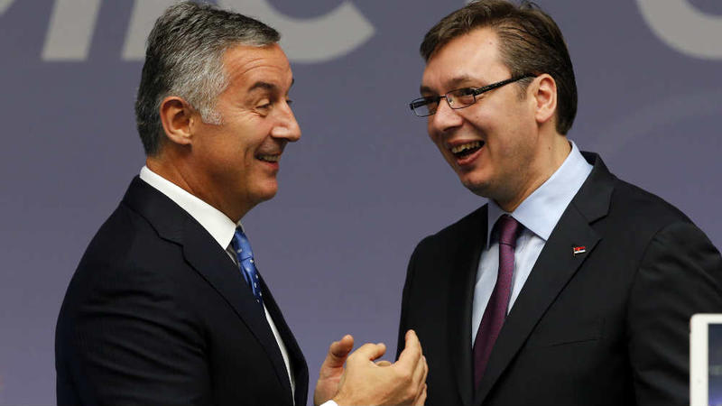 Vučić, Milo i „zlatni kišobran“